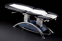 Купить Массажный стол Lojer Capre 125E, дизайнерский вариант Emerald Black FX, код FX5 в Москве, цена – 110 000 руб.