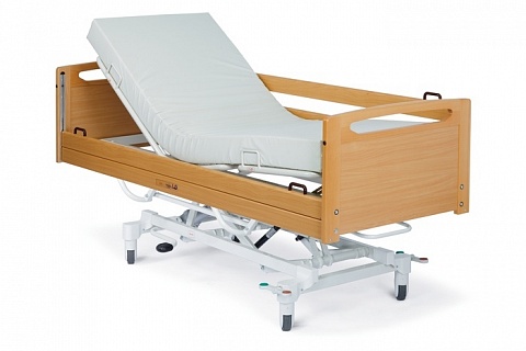 Купить Кровать палатная медицинская с деревянными торцами и боковыми ограждениями, с регулируемой высотой Lojer Alli-H в Москве, цена - 102000 руб.